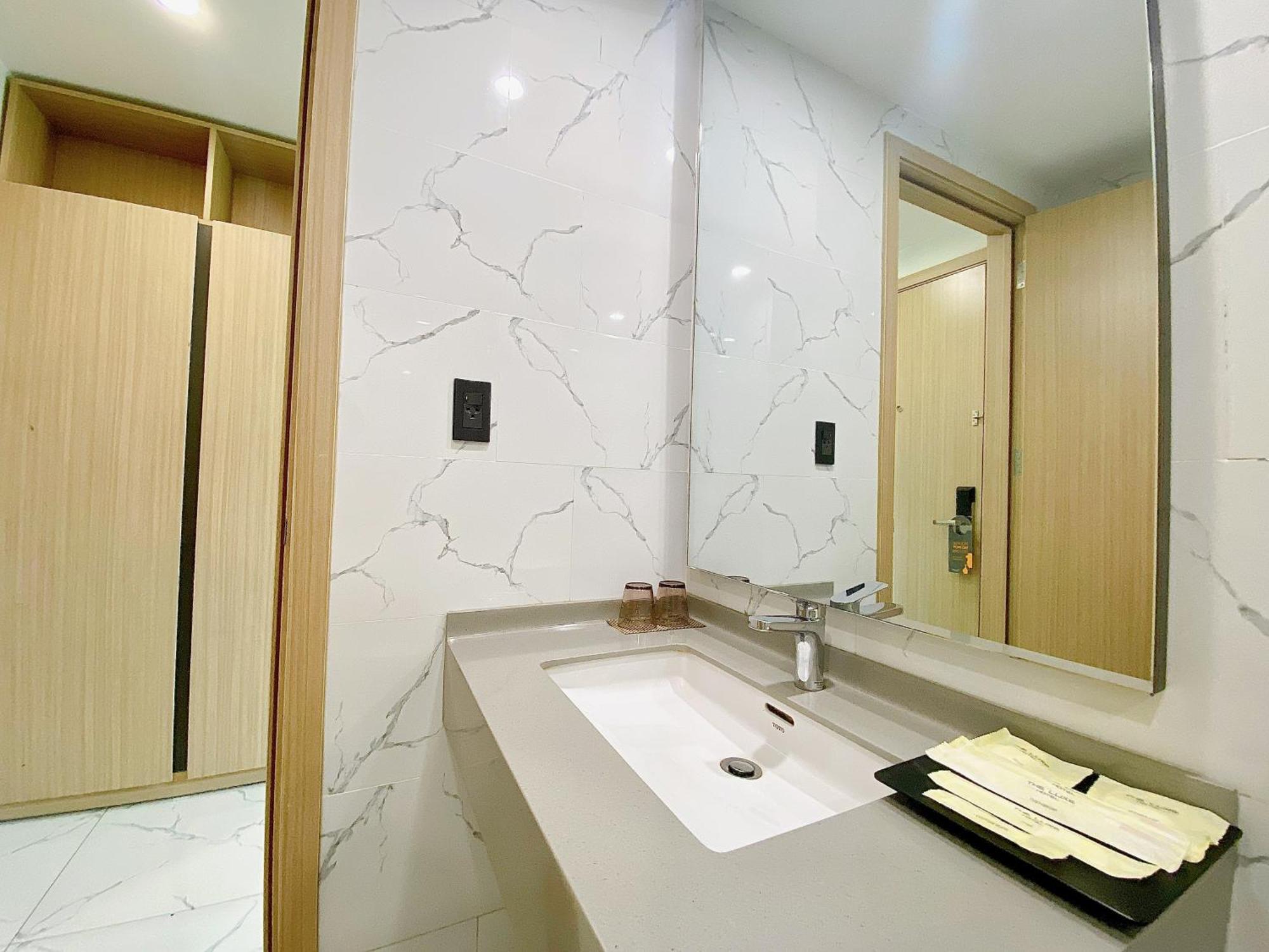 The Luxe Hotel Chau Doc Exterior photo